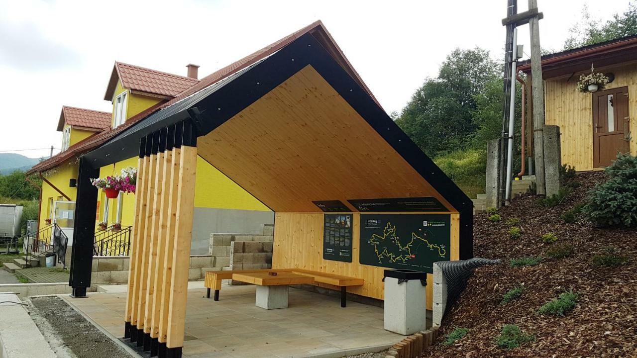 Chatka Na Hranici Circ Exteriör bild